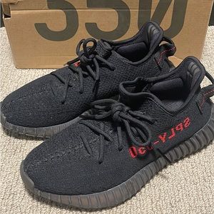 Yeezy 350 Bred
